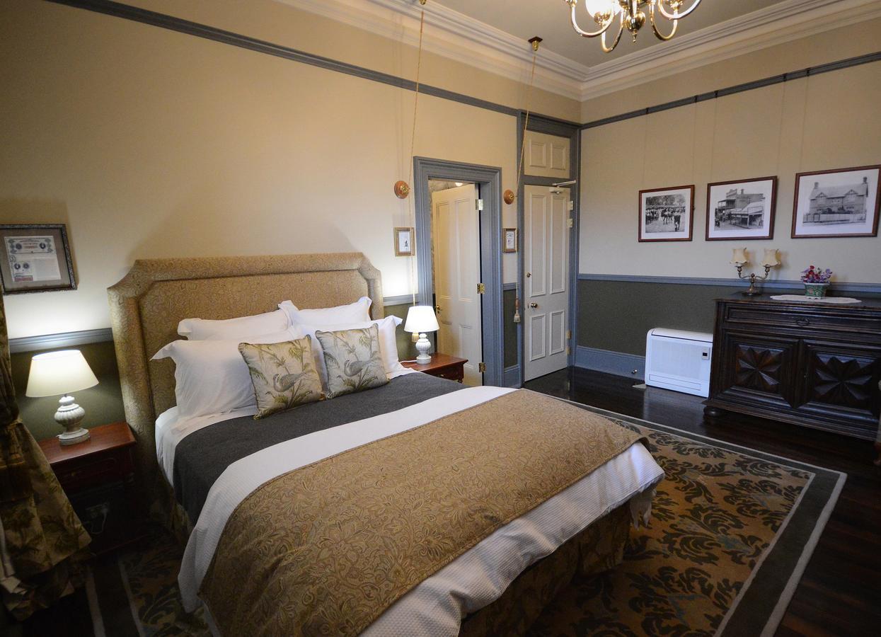 מיטאגונג Old Bank Boutique Hotel מראה חיצוני תמונה
