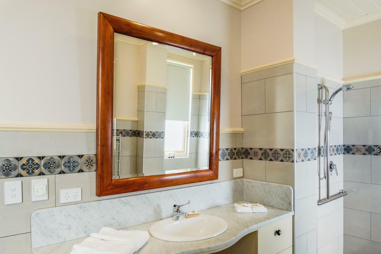 מיטאגונג Old Bank Boutique Hotel מראה חיצוני תמונה