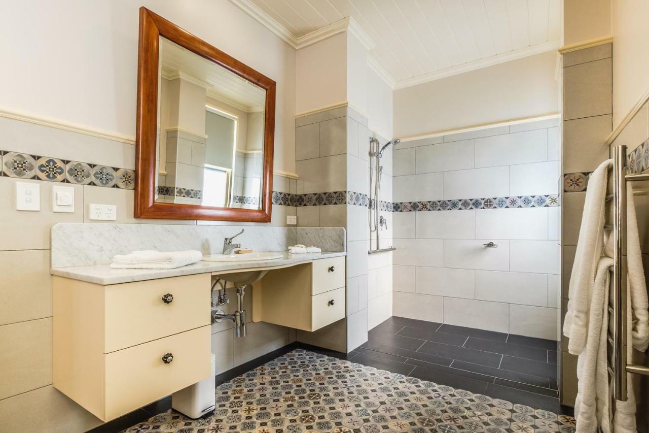 מיטאגונג Old Bank Boutique Hotel מראה חיצוני תמונה